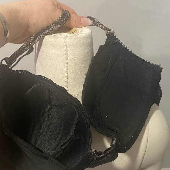 Jezebel 36C
animal print bra - Picture 4 of 8